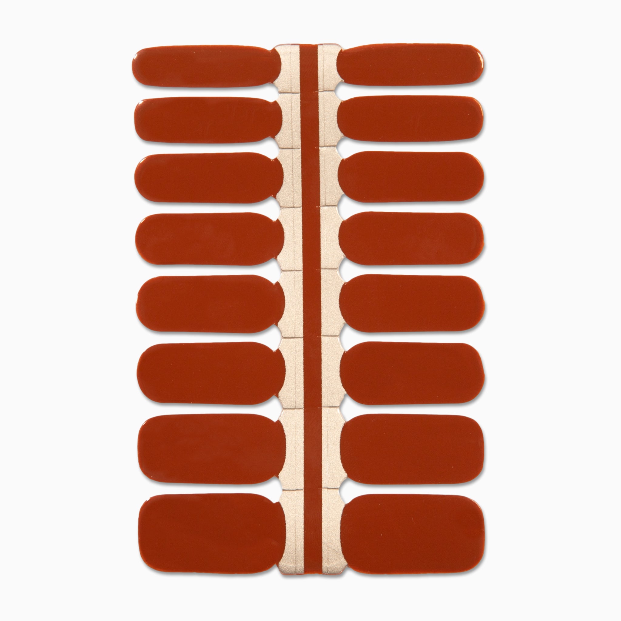 Nagelstickers in chestnut kleur op witte achtergrond