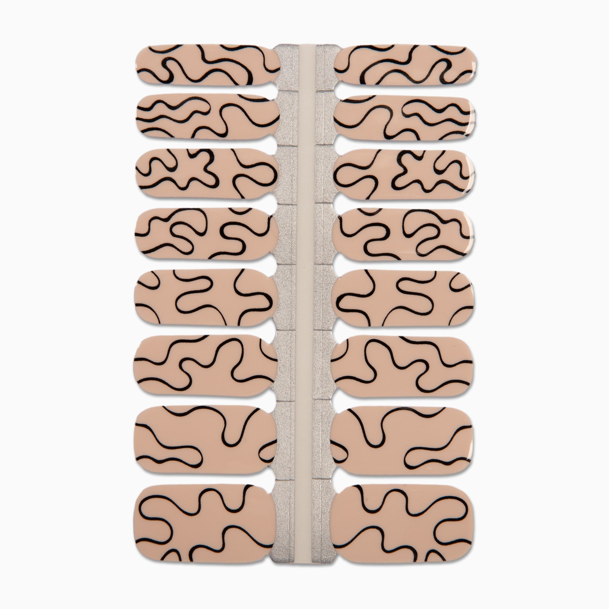 Nagelstickers in nude kleur met zwarte curvy lijnen op witte achtergrond