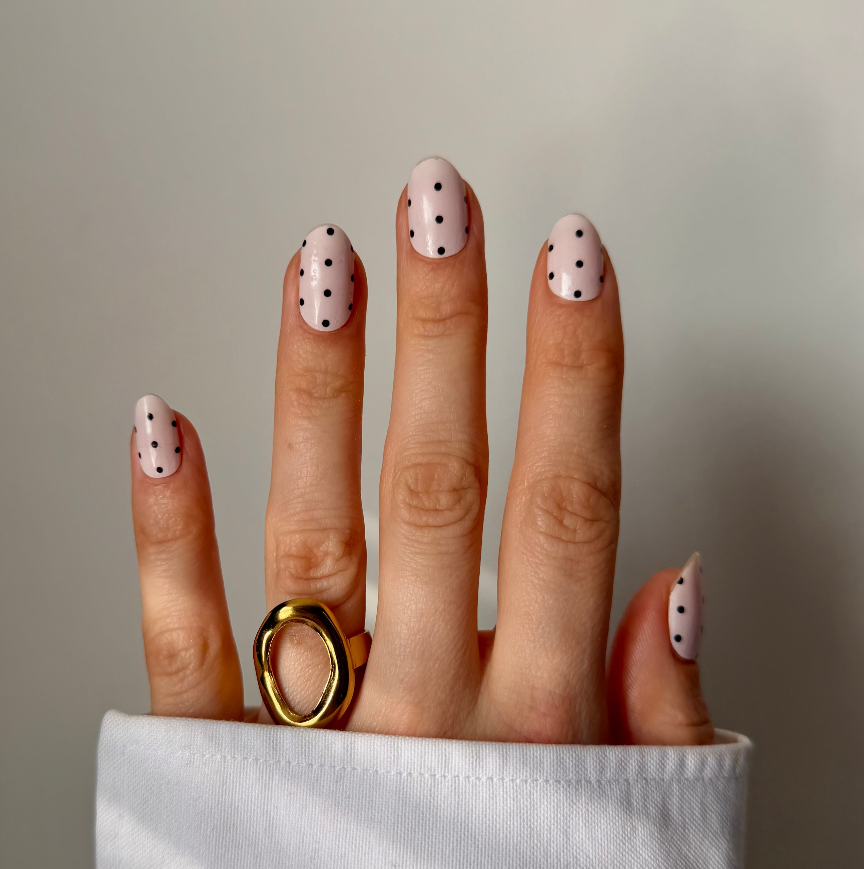 Nude Dots