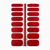 Productfoto van nagelstickers met rode glitters op witte achtergrond